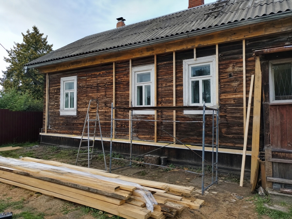 Фото Этап подготовки старого деревянного дома.png