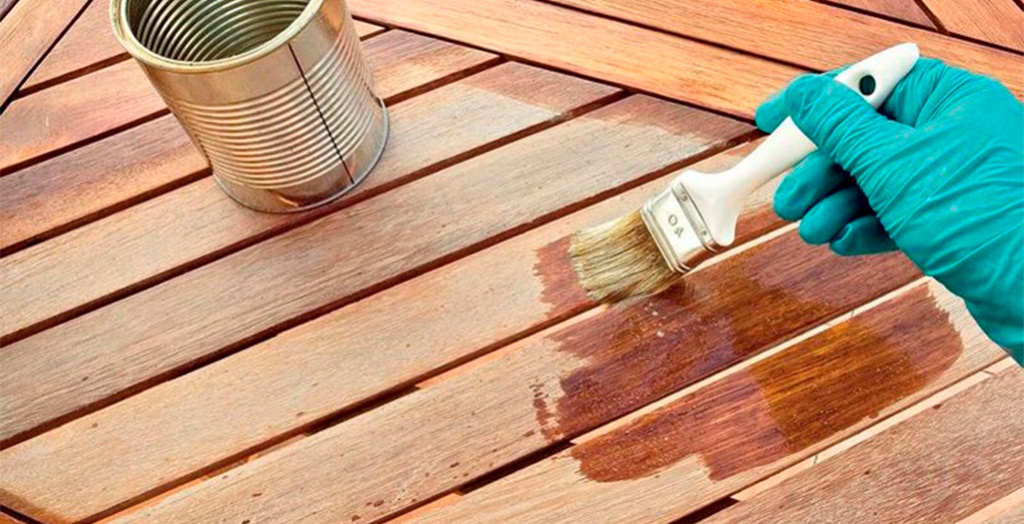 Как защищают древесину от влаги и гниения?