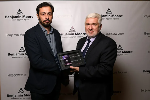 официально: магазины дилеров BENJAMIN MOORE в Москве теперь с фирменными знаками отличия