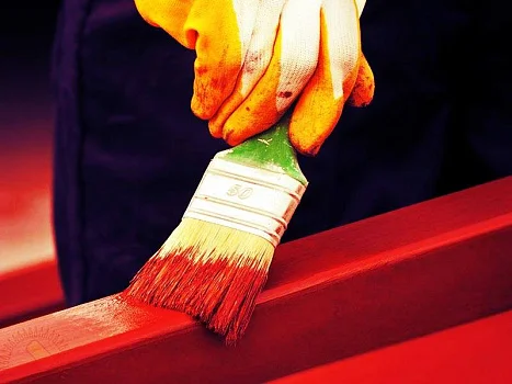 Чем покрасить металл на улице, чтобы не ржавел